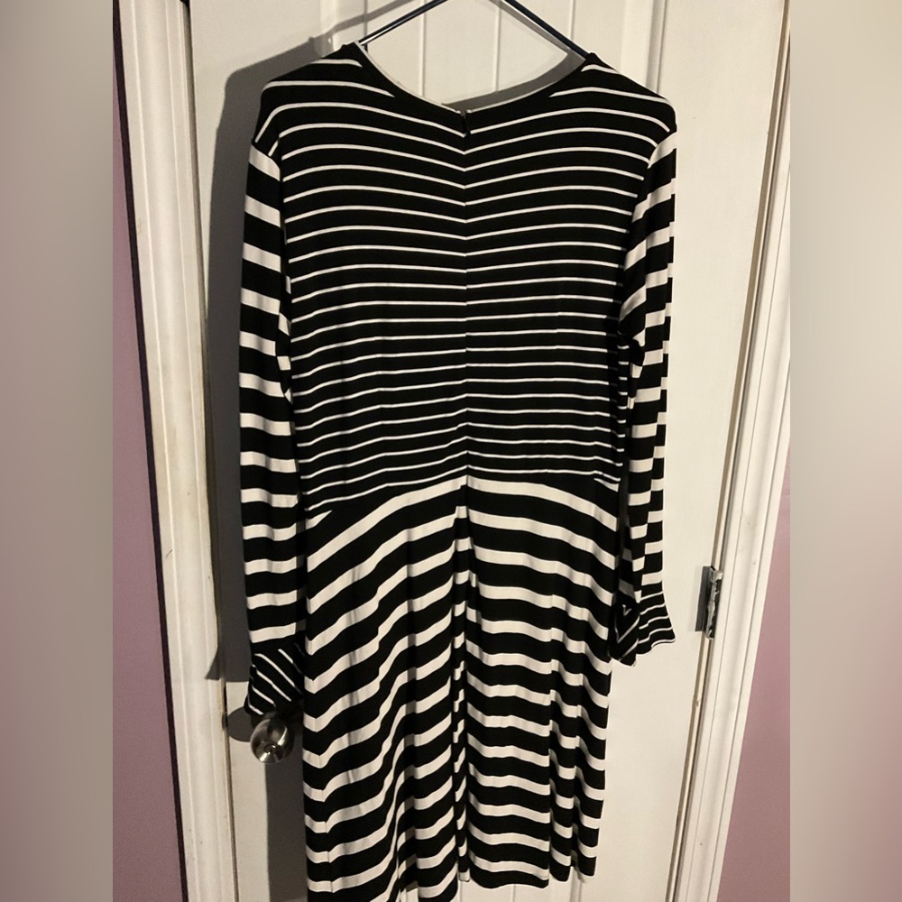 Ann Taylor Loft black & white striped dress Sz8   New never Worn